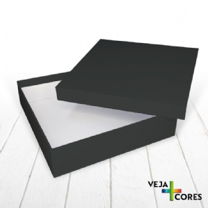 Caixa R�gida Tampa e Fundo. Revestimento em papel Color Plus - 25x25x6cm
